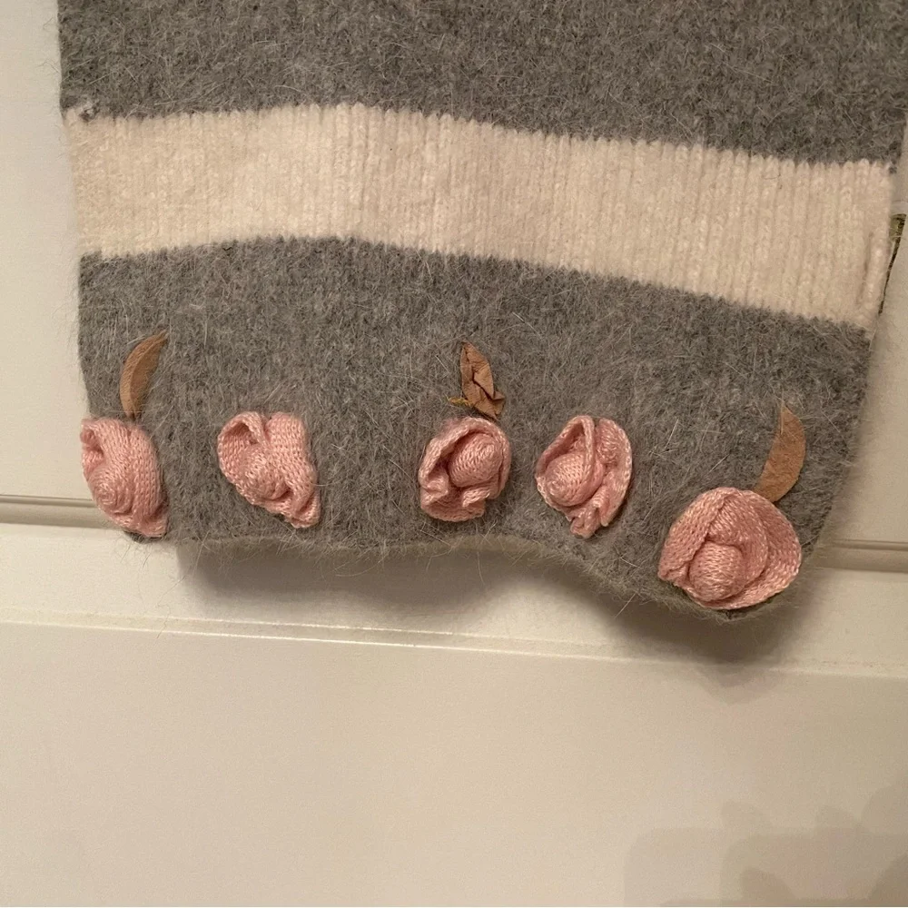 SCALA PRONTO SCARF GRAY CREAM STRIPE ANGORA BLEND PINK ROSES LONG RECTANGLE